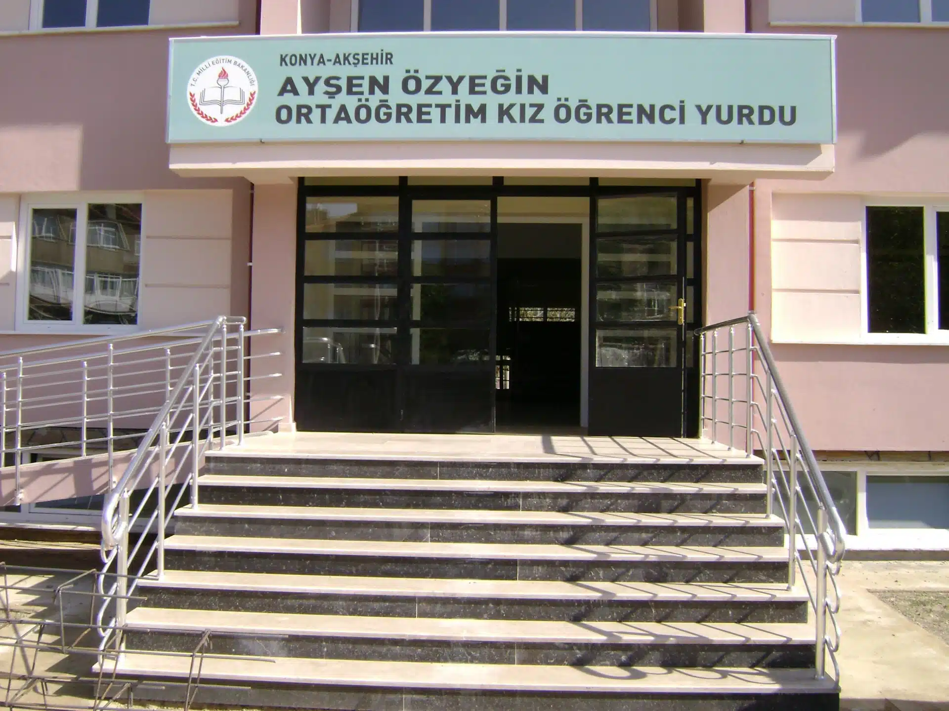 AKŞEHİR / KONYA – Ayşen Özyeğin Ortaöğretim Kız Öğrenci Yurdu
