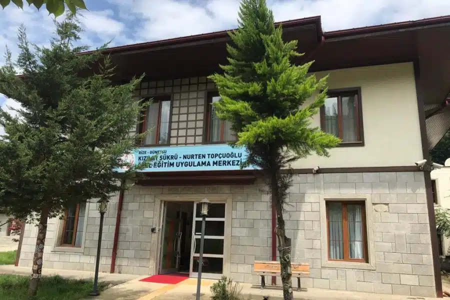 Rize Kızılay Şükrü & Nurten Topçuoğlu Rehabilitasyon Merkezi