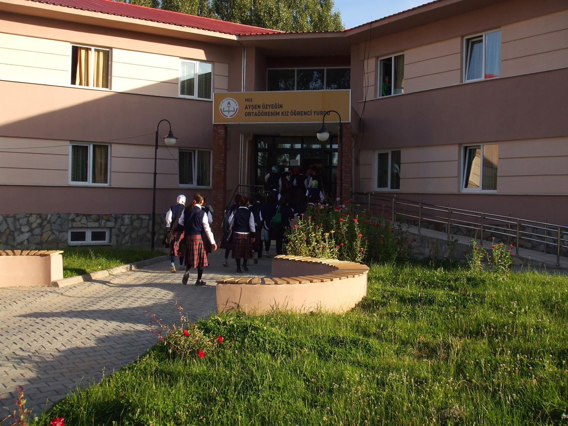 Muş-2007-Ayşen-Özyeğin-Ortaöğrenim-Kız-Öğrenci-Yurdu-3 Muş-2007-Ayşen-Özyeğin-Ortaöğrenim-Kız-Öğrenci-Yurdu-3